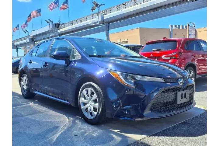 $15899 : Toyota Corolla 2021 LE 4dr S image 1