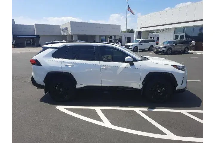 $34582 : Toyota RAV4 Hybrid 2024 AWD image 2