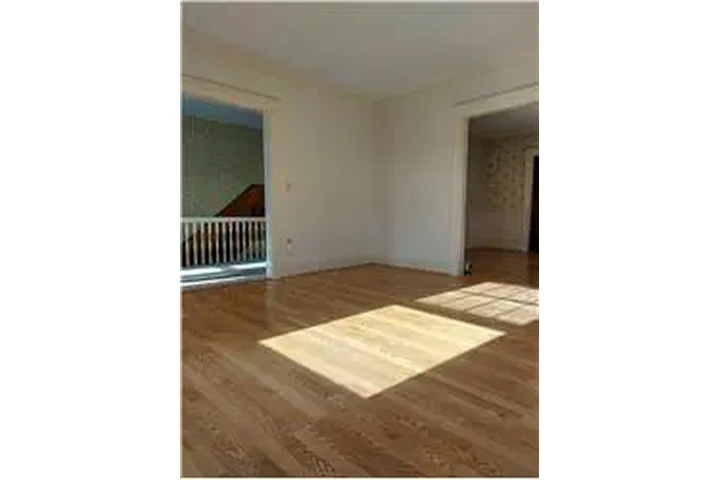 $2695 : Rental property with 3 bedro image 1