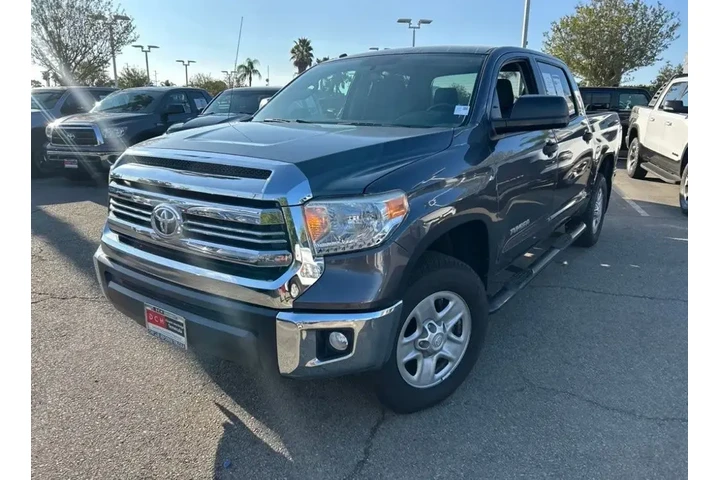 $36289 : Toyota Tundra 2017 4x4 SR5 4 image 1