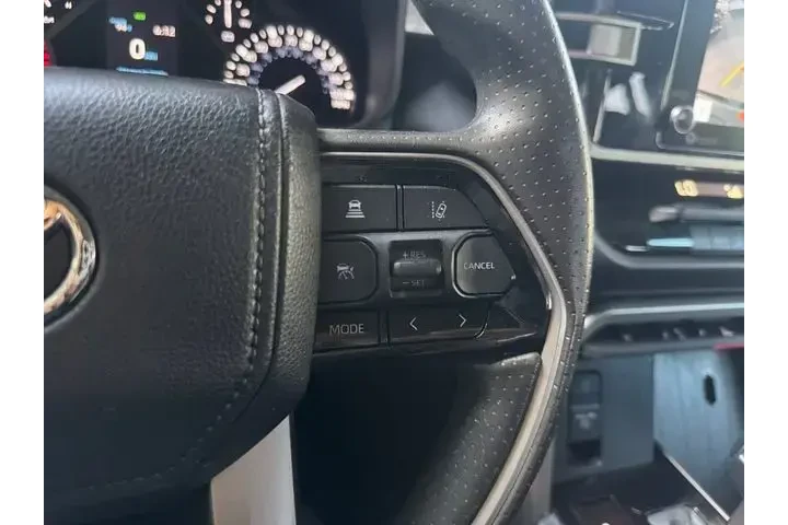 $33681 : Toyota Tundra 2022 4x2 SR5 4 image 9