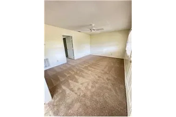 $1700 : Rental property with 2 bedro image 2