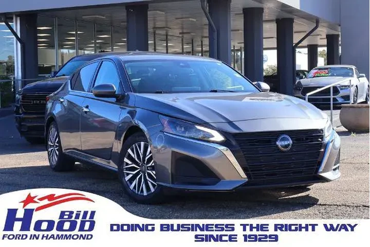 $18931 : Nissan Altima 2023 2.5 SV 4d image 1