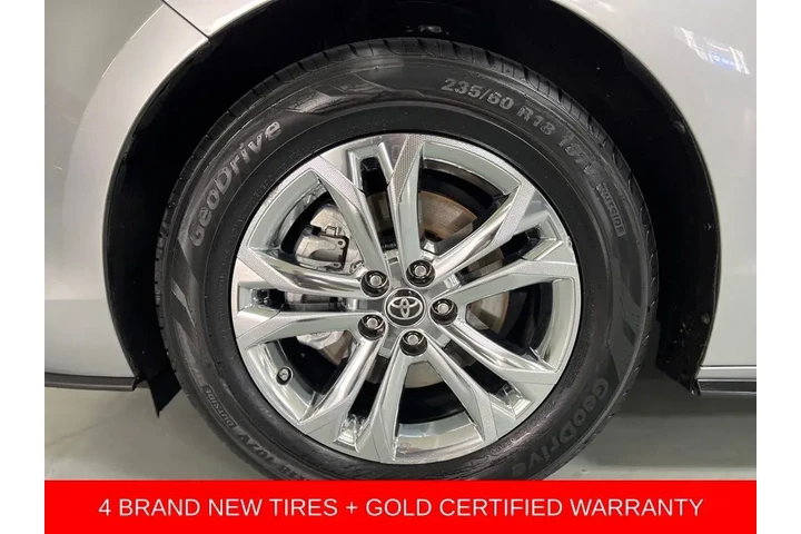 $47688 : Gold Certified2022 Sienna Pla image 9