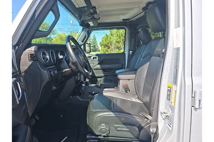 $35740 : Jeep Wrangler Unlimited 2022 image 10