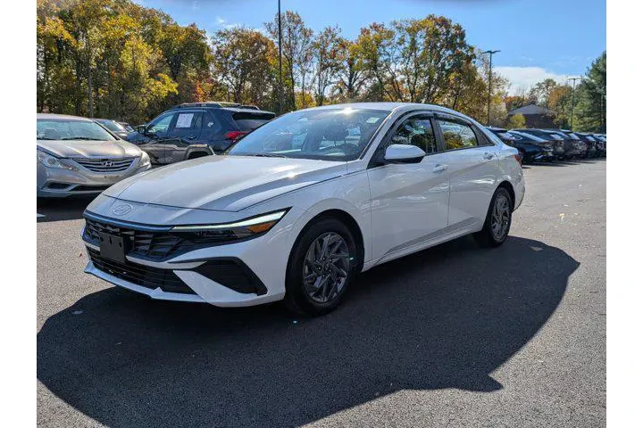$19944 : Hyundai ELANTRA 2024 SEL 4dr image 7