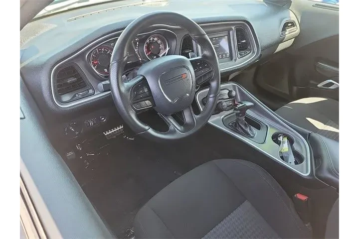 $32284 : Dodge Challenger 2022 R/T 2d image 6