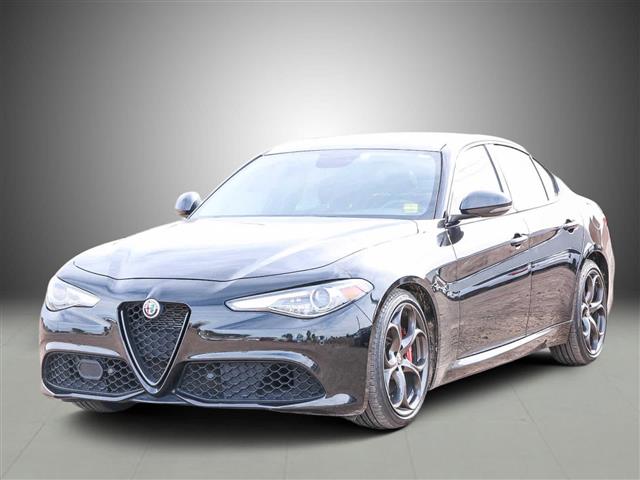 $22499 : Pre-Owned 2019 Alfa Romeo Giu image 1