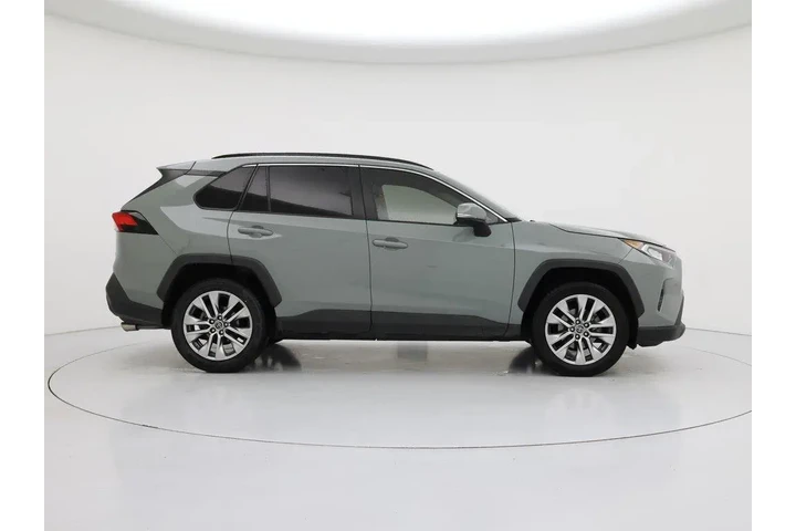 $25998 : Toyota RAV4 2019 XLE Premium image 7