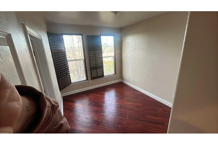 $825 : Se renta cuarto en Vallejo image 3