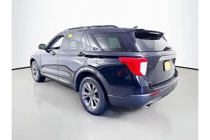 $33750 : Ford Explorer 2023 AWD XLT 4 image 5