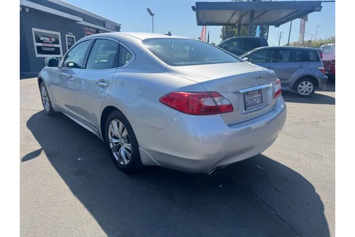 $10998 : 2012 M35h image 8