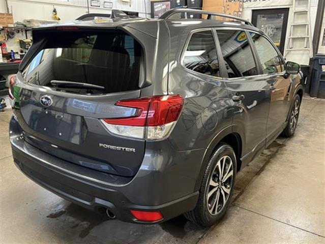 $28795 : 2021 Forester Limited image 4