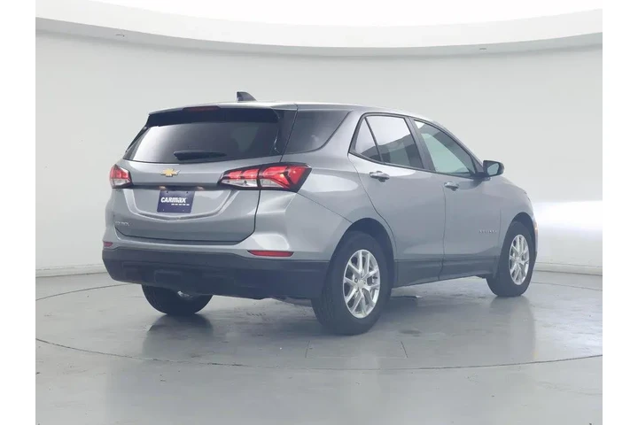 $20998 : Chevrolet Equinox 2023 LS 4d image 8