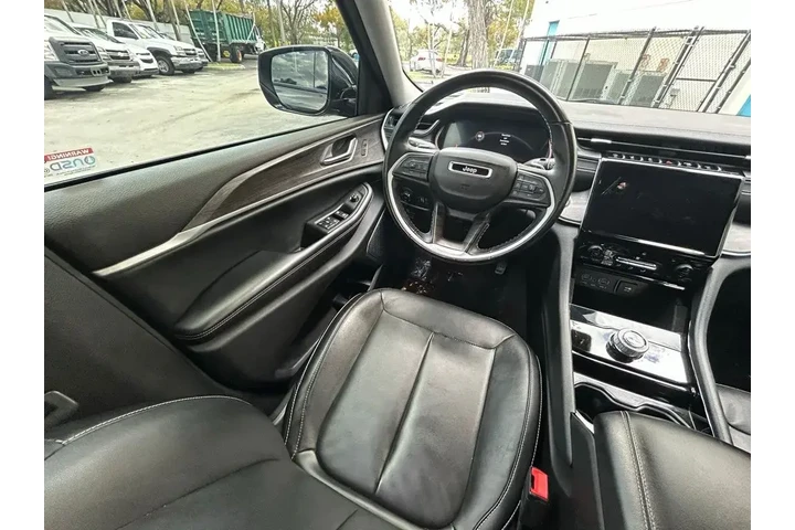 $23871 : Jeep Grand Cherokee L 2021 4 image 9