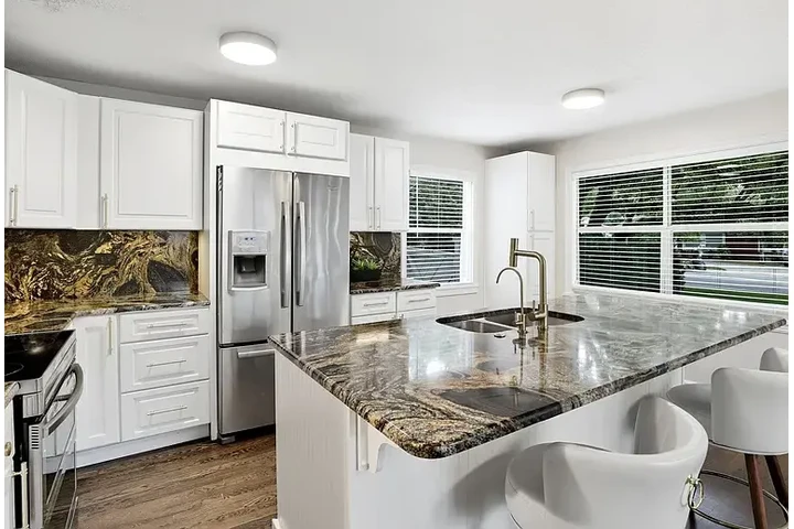 $1600 : HOUSE AVAILABLE IN ORLANDO FL image 6