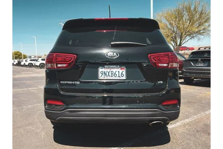 $16997 : Kia Sorento 2020 S V6 4dr SU image 4