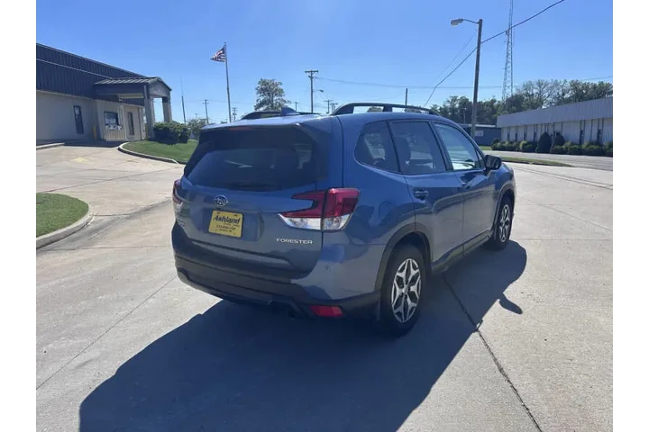 $18900 : 2021 Forester Premium image 7