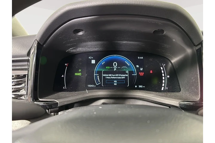 $30000 : Gold Certified 2025 Camry LE image 3