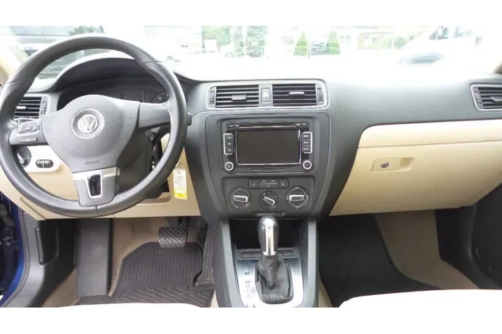 $7900 : 2011 Jetta SE PZEV image 10