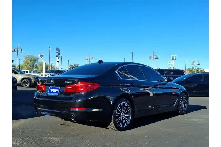 $23488 : BMW 5 Series 2020 530e iPerf image 6