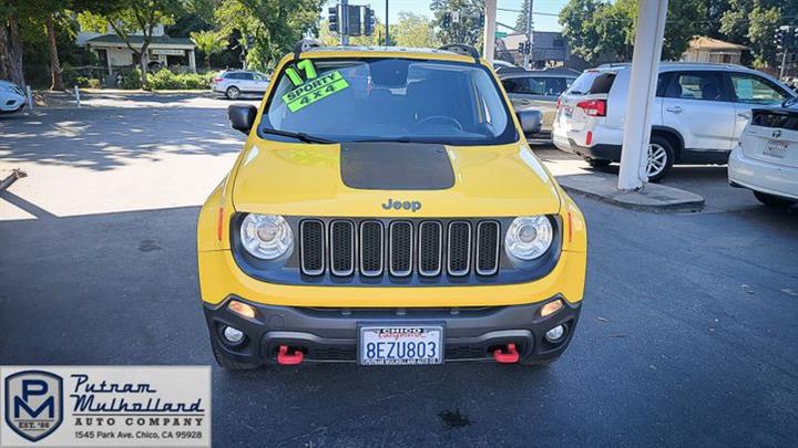 2017 Renegade Trailhawk 4WD image 3