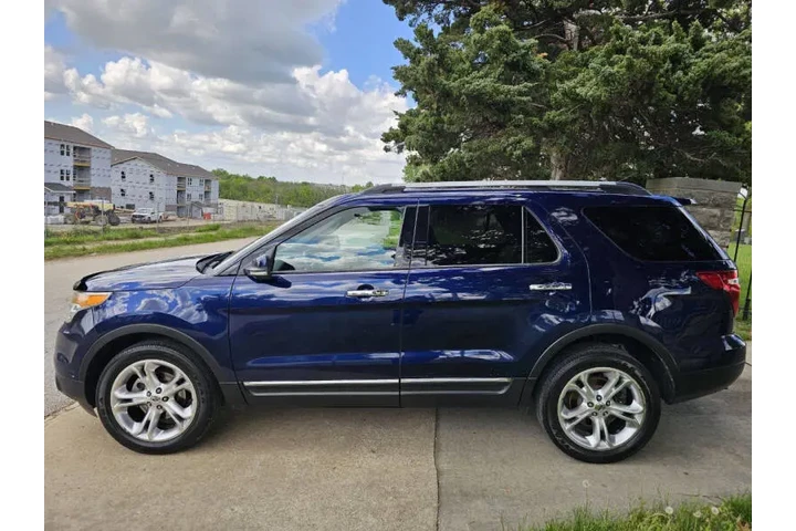 $6995 : 2011 Explorer Limited image 6
