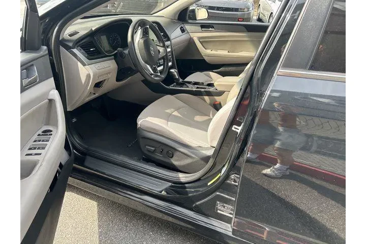 $15276 : Hyundai SONATA 2018 SEL 4dr image 9