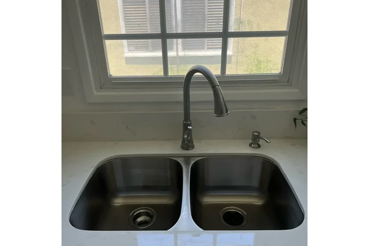 Iveth's Cleaning Services image 4