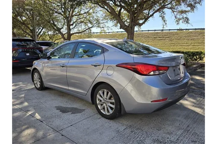 $9542 : Hyundai ELANTRA 2015 SE 4dr image 7