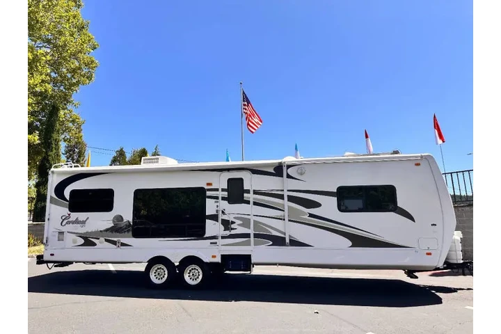 $24500 : 2008 Forest River CARDINAL LI image 3