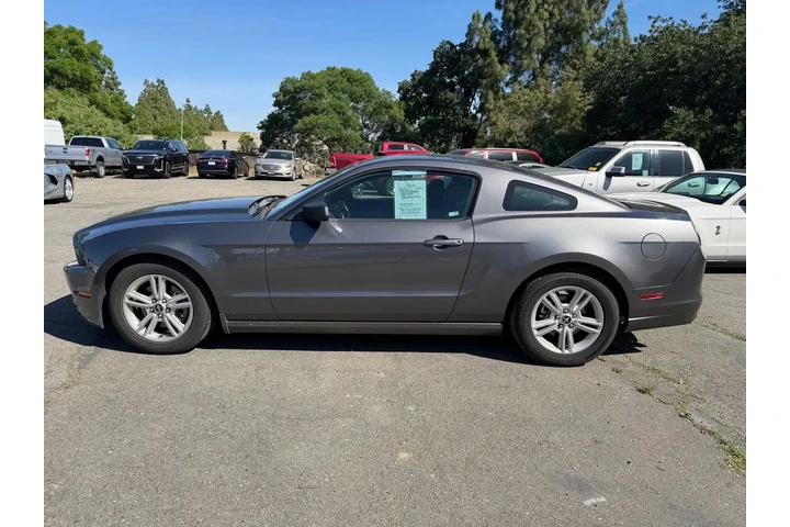 $13000 : Ford Mustang 2013 V6 2dr Fas image 2