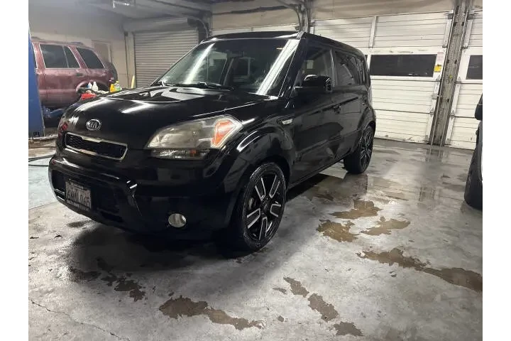 $4450 : 2010 Soul image 2