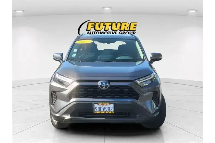 $29688 : Toyota RAV4 2022 AWD XLE 4dr image 3