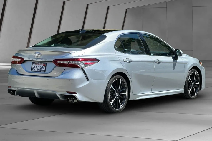 $26000 : Toyota Camry 2018 XSE V6 4dr image 4