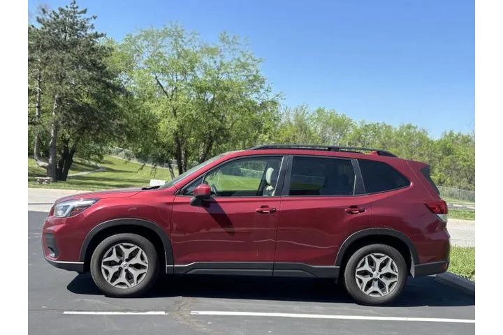 $13999 : 2021 Forester Premium image 3