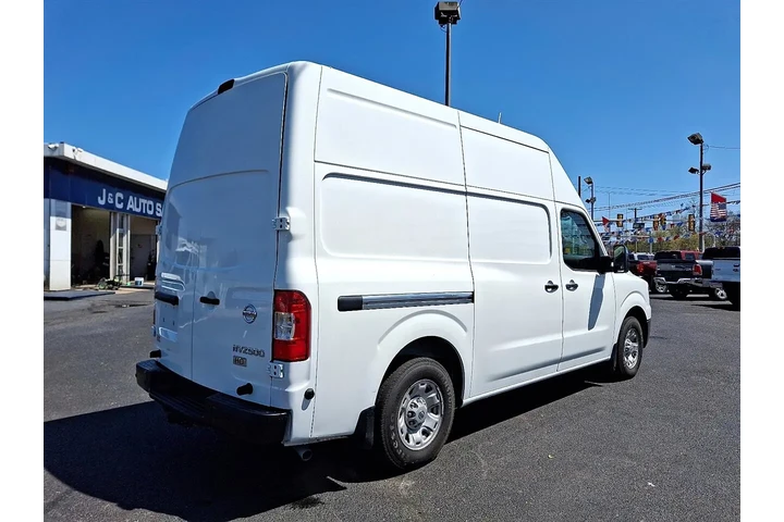 $23500 : 2016 NV 2500 HD image 6