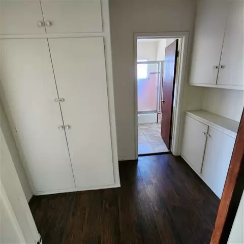 $1950 : Alhambra Apartment For Rent image 1