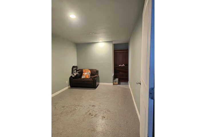 $800 : SE RENTA CUARTO image 2