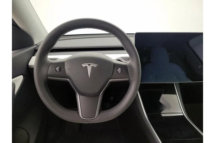 $30998 : Tesla Model Y 2021 AWD Long image 10