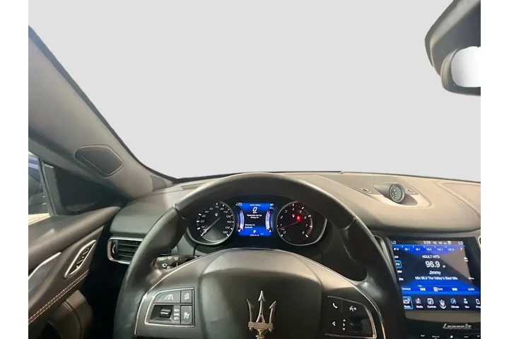 $22100 : Maserati Levante 2017 AWD 4d image 8