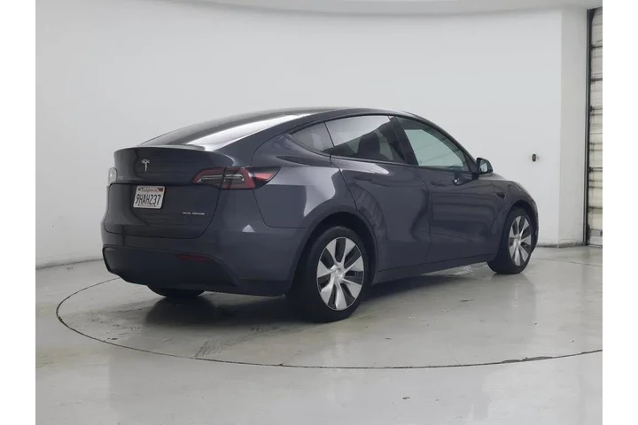 $35998 : Tesla Model Y 2023 AWD Long image 8