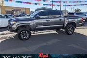 $31995 : 2018 Tacoma SR5 V6 4WD Truck thumbnail
