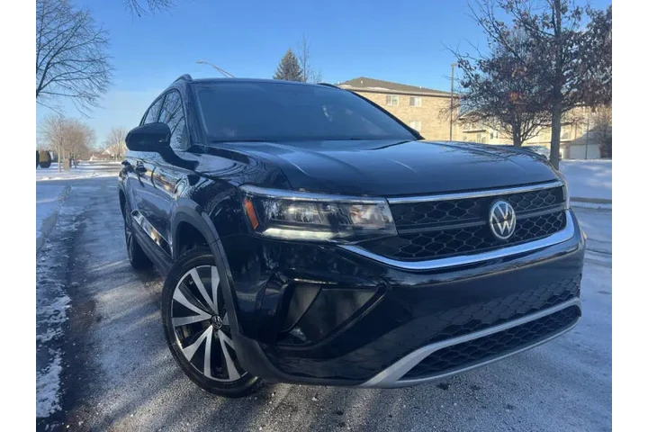 $15997 : 2022 Taos SE image 2