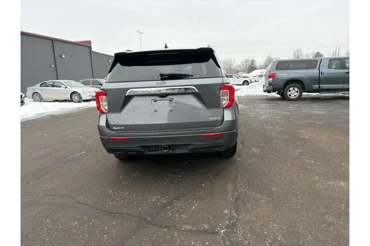 $29980 : Ford Explorer 2021 AWD XLT 4 image 9