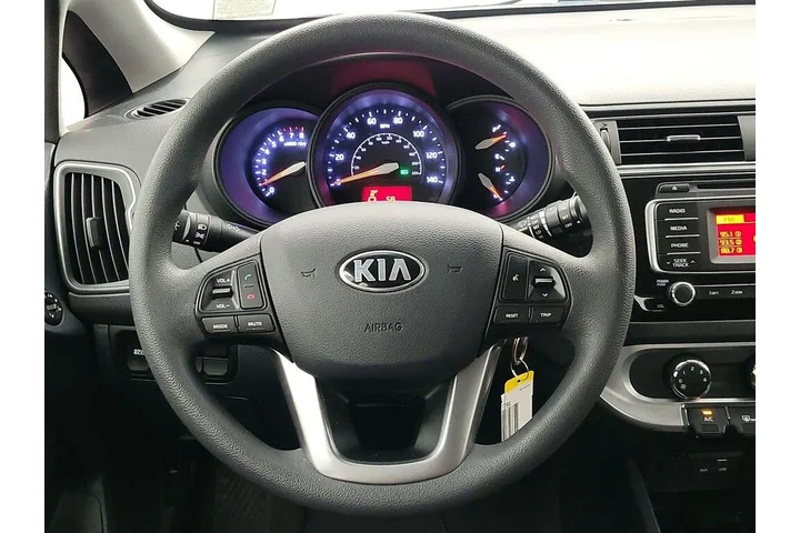 $9998 : Kia Rio 5-Door 2017 LX 4dr W image 10