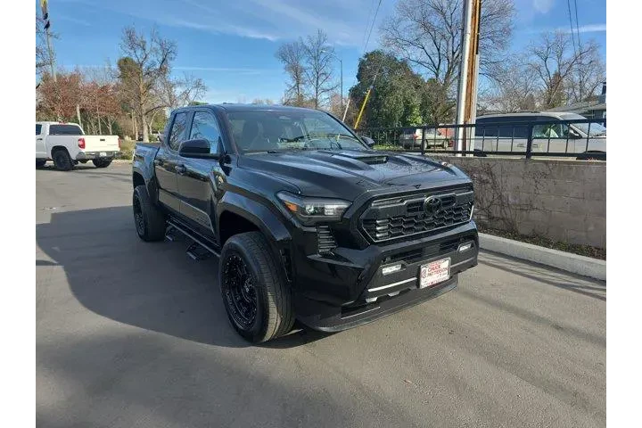 $39995 : Toyota Tacoma 2024 4x4 TRD S image 1