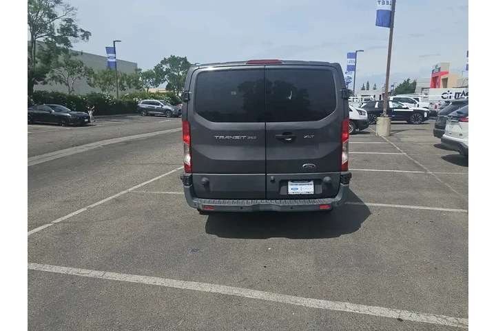 $18000 : Ford Transit 2017 350 XLT 3d image 6