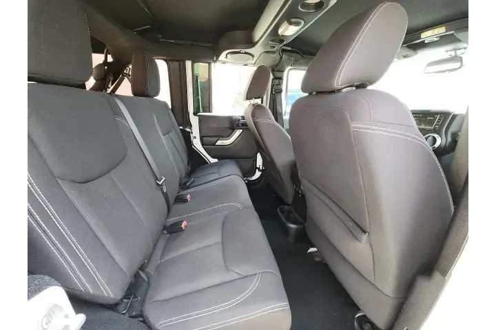 Jeep Wrangler Unlimited 2013 image 6