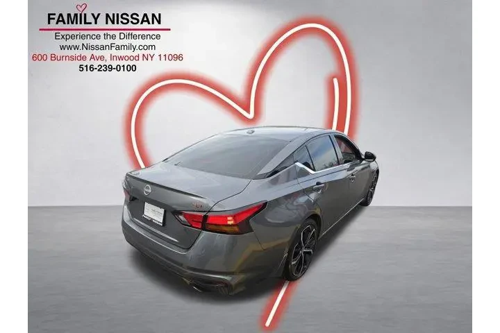 $20963 : Nissan Altima 2024 2.5 SR 4d image 3